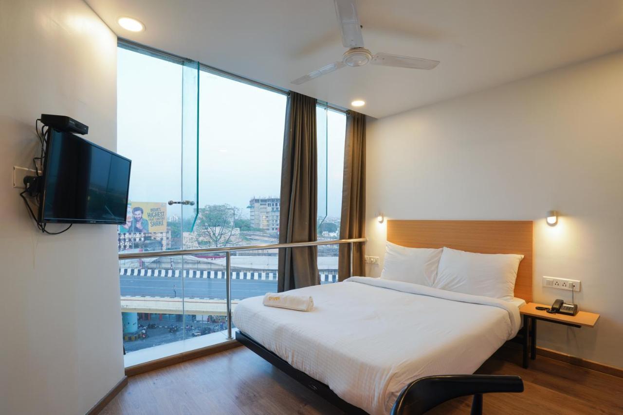 Uptown Hotel นาคปุระ ภายนอก รูปภาพ