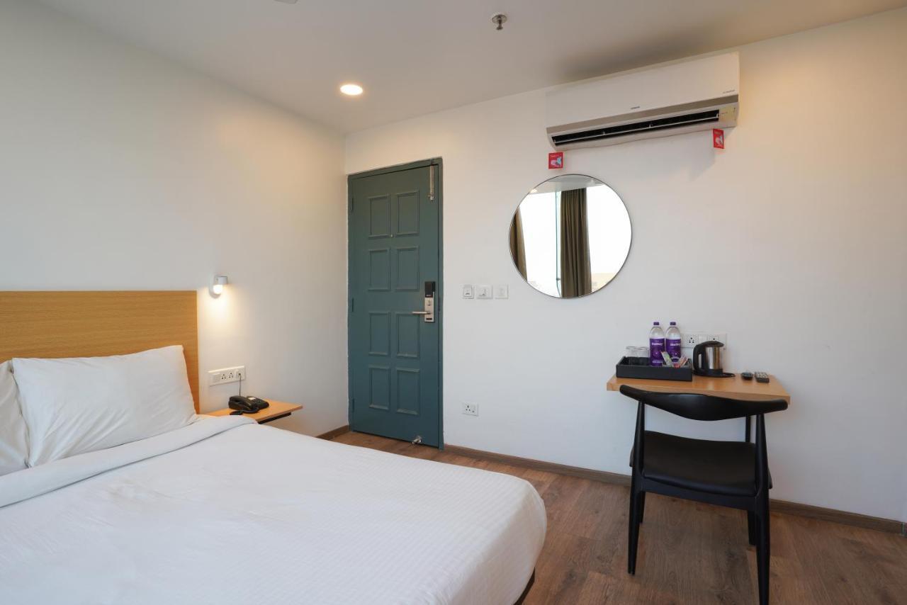 Uptown Hotel นาคปุระ ภายนอก รูปภาพ